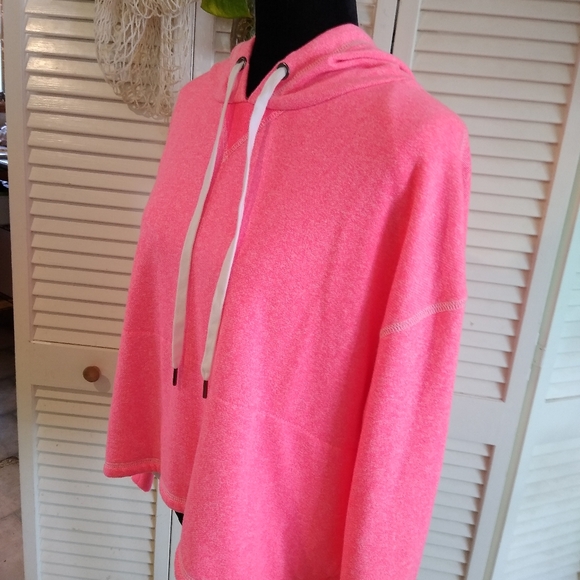 Steve Madden Bright Pink Hoodie XL – Soft, Cozy & Vibrant - Picture 7 of 10